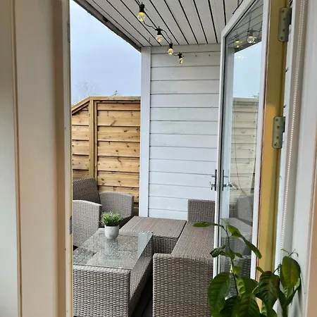 Sea View & Balcony - Top-floor Near Old ברגן
