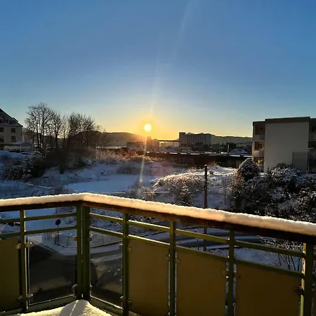 Sea View & Balcony - Top-floor Near Old Feriehus *